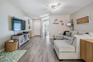 5886 Fishhawk Ridge Dr, Lithia, FL 33547 - Photo 5