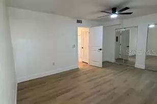 5815 18th St N, Saint Petersburg, FL 33714 - Photo 9