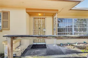 2228 NE Coachman Rd, Clearwater, FL 33765 - Photo 7