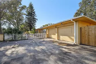 2228 NE Coachman Rd, Clearwater, FL 33765 - Photo 1