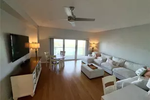 880 Mandalay Ave, Clearwater Beach, FL 33767 - Photo 9