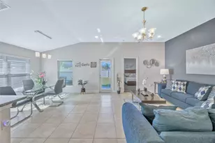 14453 Scottburgh Glen Dr, Wimauma, FL 33598 - Photo 5