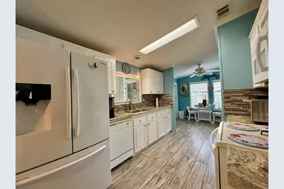 221 N Saint George Circle, Apollo Beach, FL 33572 - Photo 5