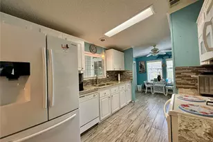 221 N St George Cir, Apollo Beach, FL 33572 - Photo 5