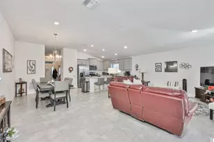 14524 Scottburgh Glen Dr, Wimauma, FL 33598 - Photo 5