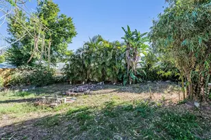 2025 Plaza Dolores, Clearwater, FL 33755 - Photo 23