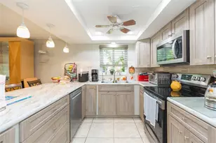 7906 Cherrytree Ln, New Port Richey, FL 34653 - Photo 9