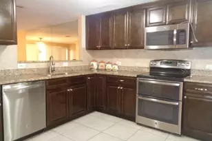 9105 Tudor Dr, Tampa, FL 33615 - Photo 5