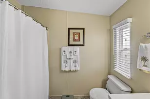 35921 Hermoso Ln, Zephyrhills, FL 33541 - Photo 25