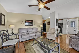 35921 Hermoso Ln, Zephyrhills, FL 33541 - Photo 11