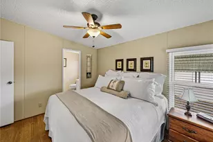 35921 Hermoso Ln, Zephyrhills, FL 33541 - Photo 23