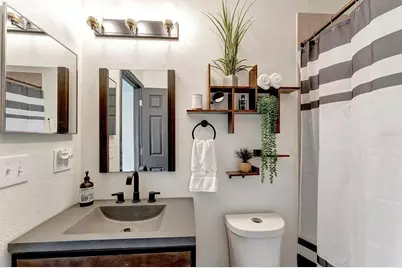 4855 Tuscan Loon Drive, Tampa, FL 33619 - Photo 15