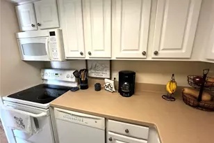 880 Mandalay Ave, Clearwater Beach, FL 33767 - Photo 27