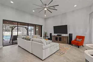 823 Floresta St, Brandon, FL 33511 - Photo 9