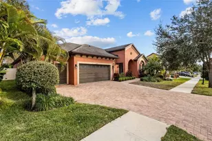 823 Floresta St, Brandon, FL 33511 - Photo 3