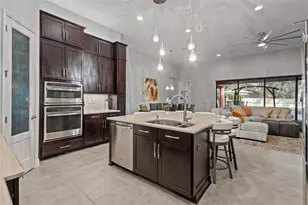 823 Floresta St, Brandon, FL 33511 - Photo 7