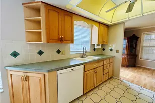 4961 Grist Mill Cir, New Port Richey, FL 34655 - Photo 9