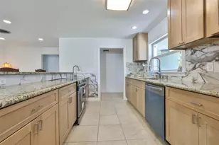 1667 North Dakota Ave NE, Saint Petersburg, FL 33703 - Photo 5