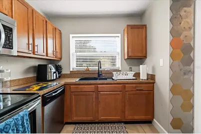 9811 Sir Frederick Street, Tampa, FL 33637 - Photo 7