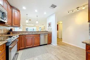 10200 Regal Dr, Largo, FL 33774 - Photo 23