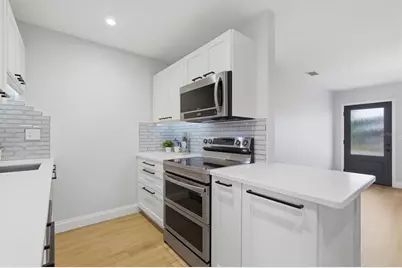 4702 W Bay View Avenue, Tampa, FL 33611 - Photo 3