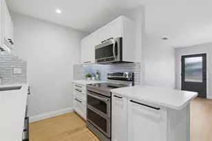 4702 W Bay View Ave, Tampa, FL 33611 - Photo 3