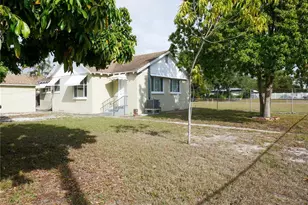 1700 49th Street N, Saint Petersburg, FL 33710 - Photo 35
