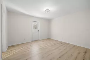 4500 23rd Ave S, Saint Petersburg, FL 33711 - Photo 13