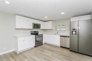 1909 Glen Echo Ln, Clearwater, FL 33760 - Photo 5