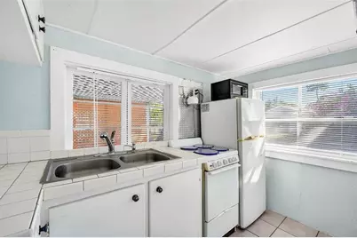 4496 Star Street N, Saint Petersburg, FL 33709 - Photo 9