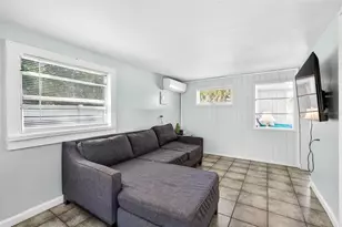 4496 Star St N, Saint Petersburg, FL 33709 - Photo 5