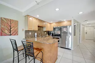 11360 Gulf Blvd, Treasure Island, FL 33706 - Photo 15