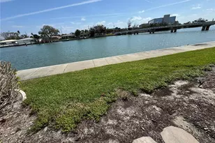 7465 Bay Island Dr S, South Pasadena, FL 33707 - Photo 15