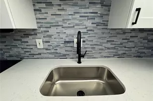 7465 Bay Island Dr S, South Pasadena, FL 33707 - Photo 11