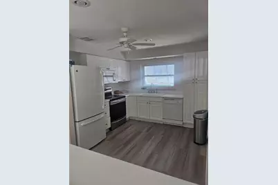 332 2nd Street E, Tierra Verde, FL 33715 - Photo 5