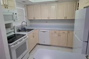 7981 Smoketree Ct, Largo, FL 33773 - Photo 3