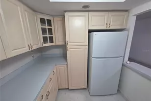 7981 Smoketree Ct, Largo, FL 33773 - Photo 5