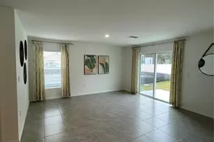 37059 Kings Crown Dr, Zephyrhills, FL 33541 - Photo 3