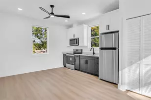 2701 35th Ave N, Saint Petersburg, FL 33713 - Photo 29