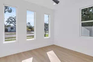 2701 35th Ave N, Saint Petersburg, FL 33713 - Photo 13