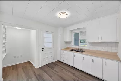 5449 10th Street, Zephyrhills, FL 33542 - Photo 11