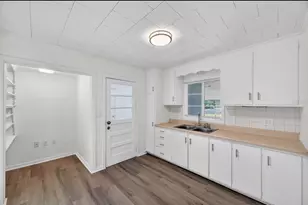 5449 10th St, Zephyrhills, FL 33542 - Photo 11