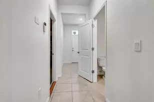 136 Mangrove Shade Cir, Apollo Beach, FL 33572 - Photo 7