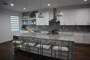 8331 Peggy St, Tampa, FL 33615 - Photo 7