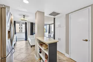 470 3rd St S, Saint Petersburg, FL 33701 - Photo 21