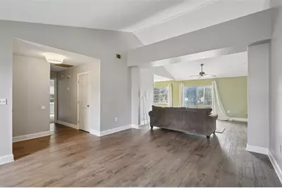2120 Country Loop N, Lakeland, FL 33811 - Photo 5
