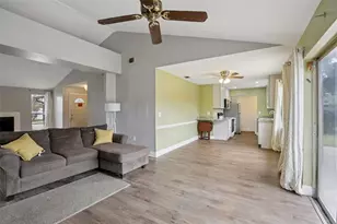 2120 Country Loop N, Lakeland, FL 33811 - Photo 9