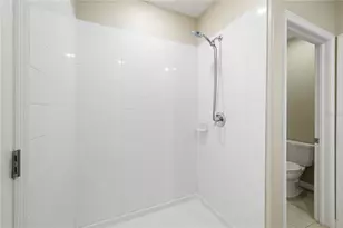 9448 Lemon Drop Loop, Ruskin, FL 33573 - Photo 11