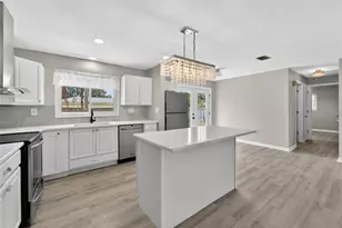 2127 Scotland Dr, Clearwater, FL 33763 - Photo 9