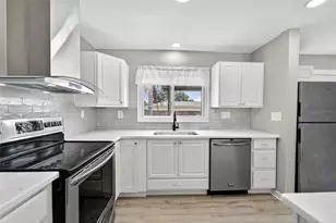 2127 Scotland Dr, Clearwater, FL 33763 - Photo 11